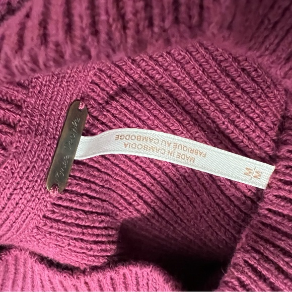 NWT $128 Free People Dreamy Mulberry Tunic (Oversized) Sweater - Medium - Picture 5 of 8